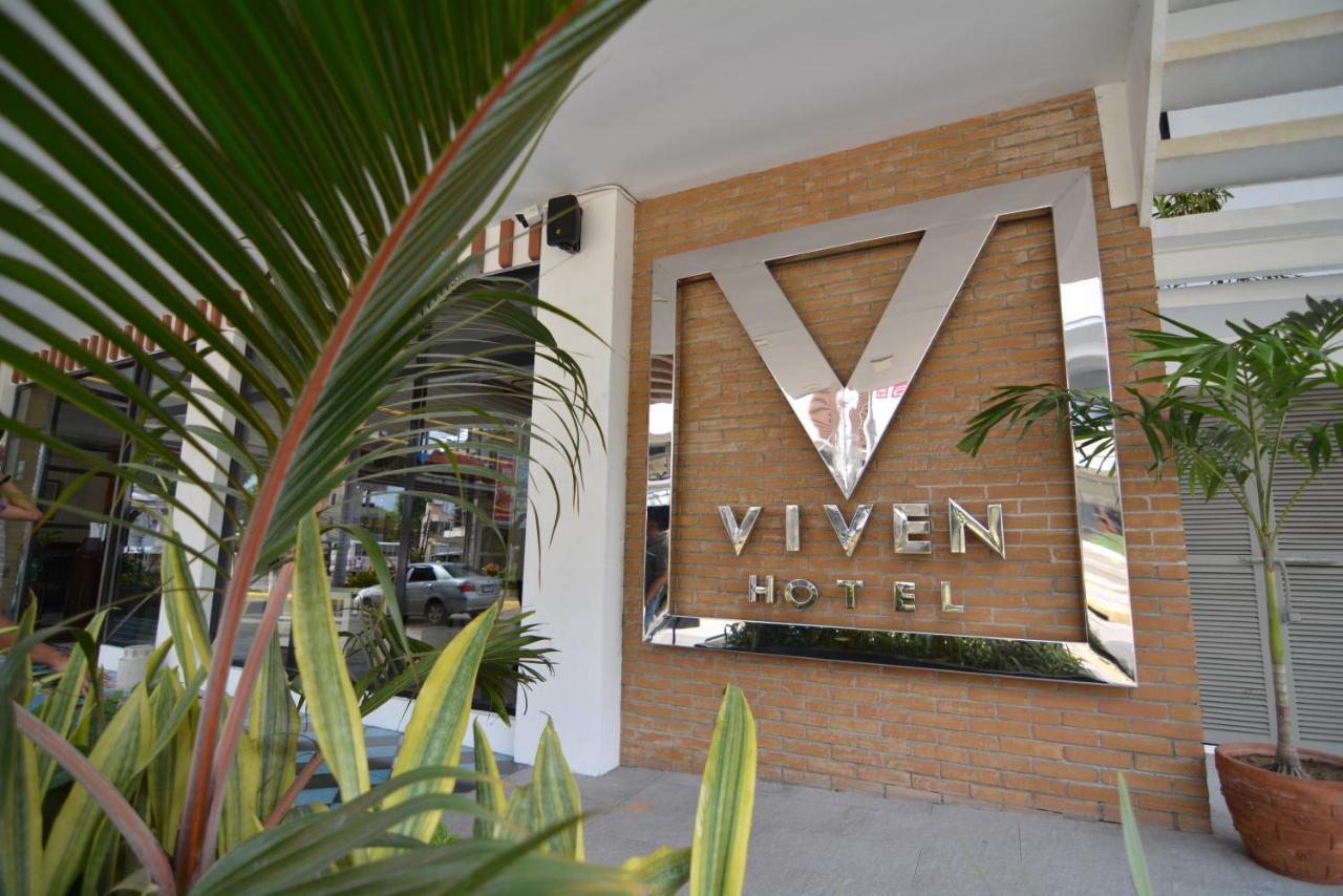 Viven Hotel Laoag Exterior foto